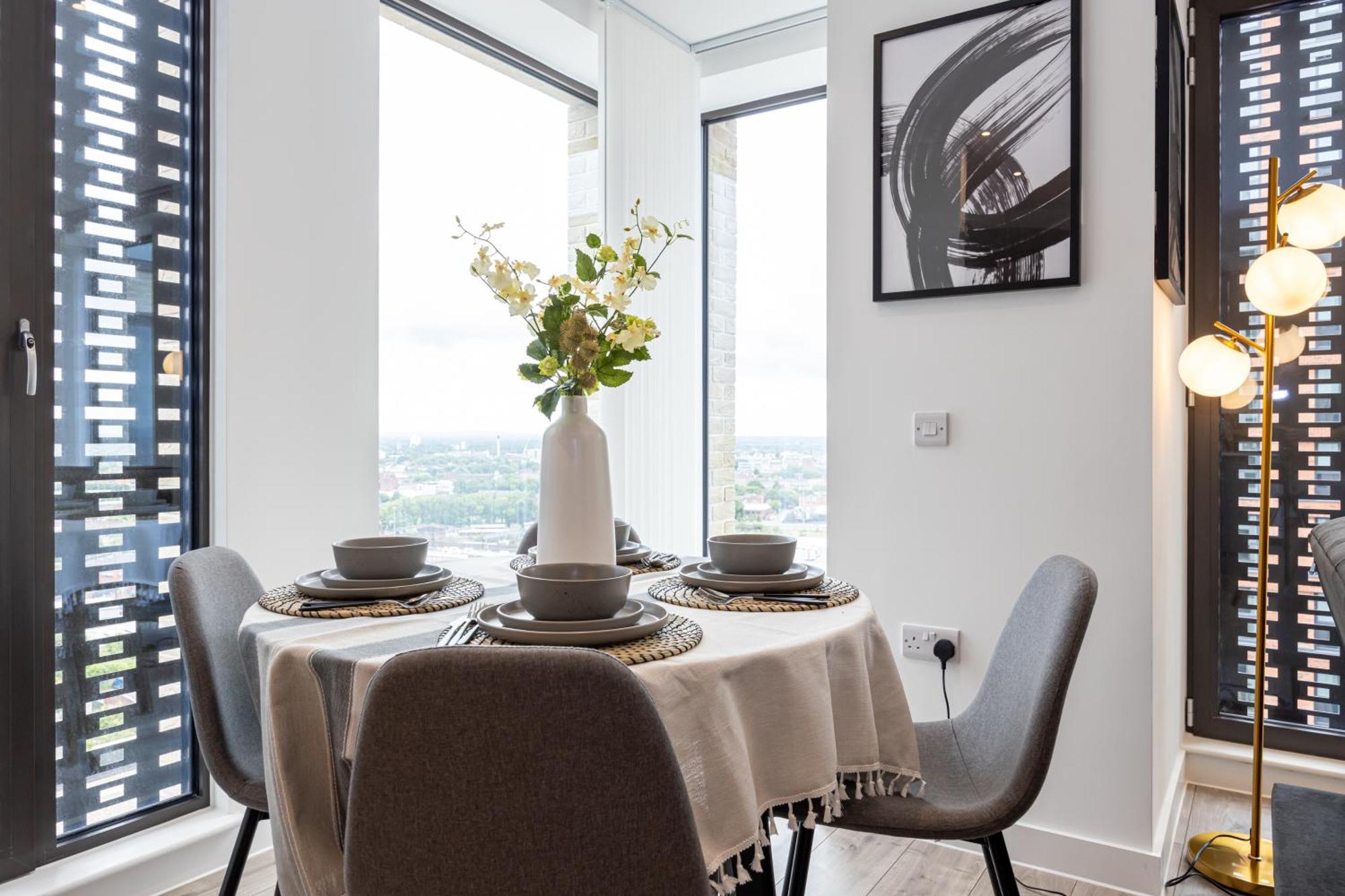 Royal Ebony By Asquare Lettings Lägenhet Manchester Exteriör bild